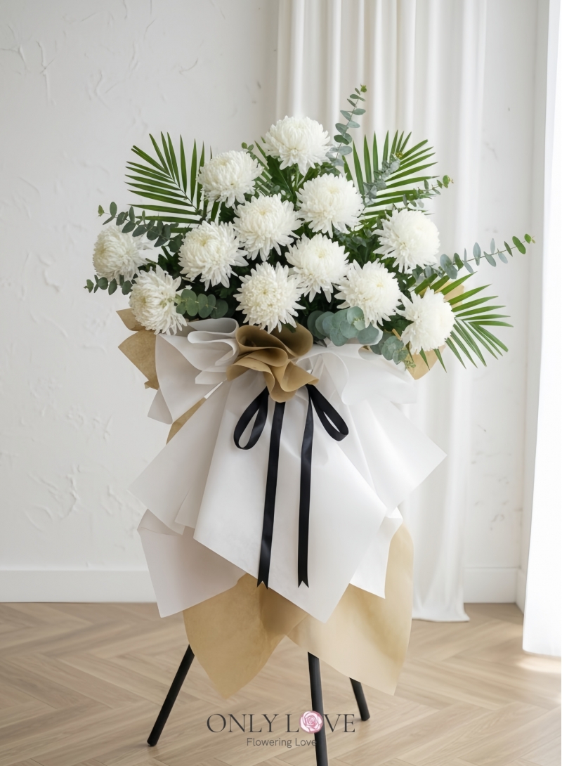 C123 Condolence Sympathy Flower Wooden Stand