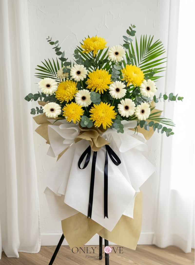 C07 Condolence Sympathy Flower Wooden Stand