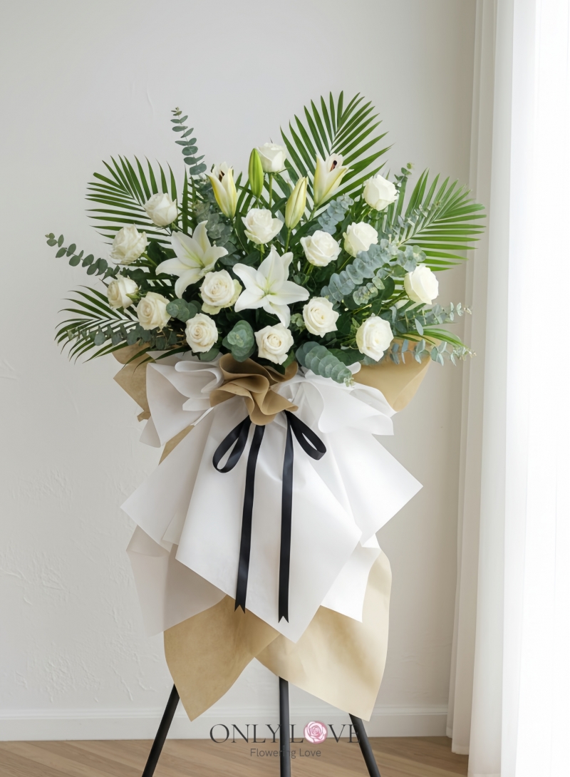C72 Condolence Sympathy Flower Wooden Stand