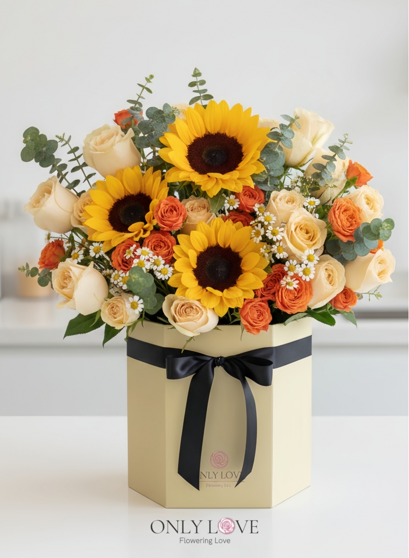 BB116 Sunflowers Roses Flower Bloom Box