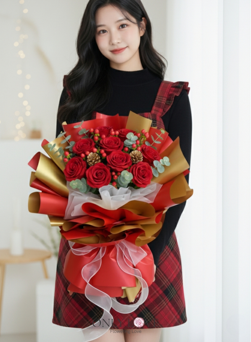 CM033 Christmas Rose Bouquet