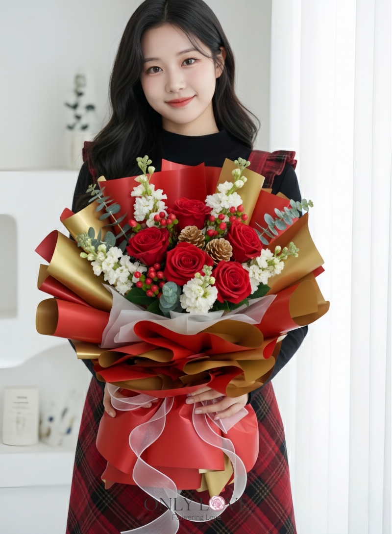 CM034 Christmas Rose Bouquet