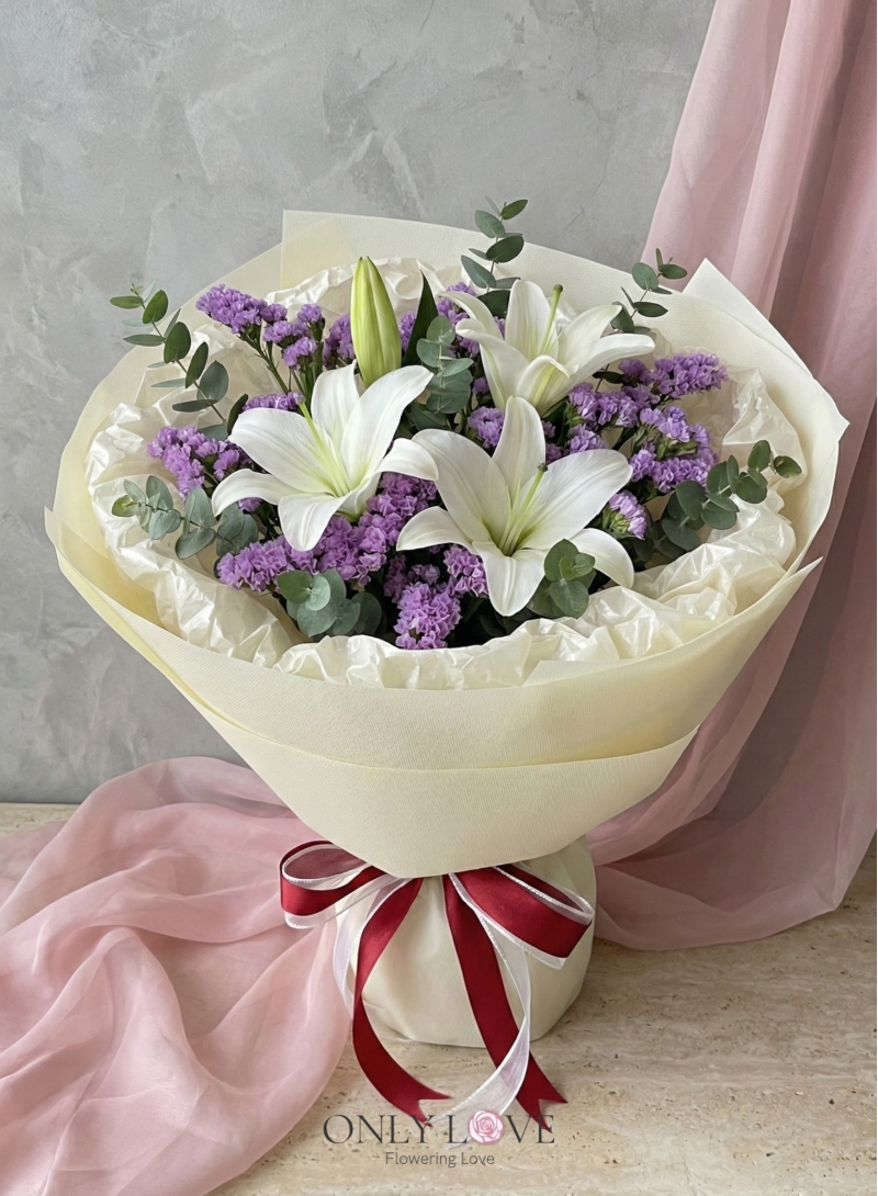 A06 Enchanted Blush Lilies Bouquet (M)