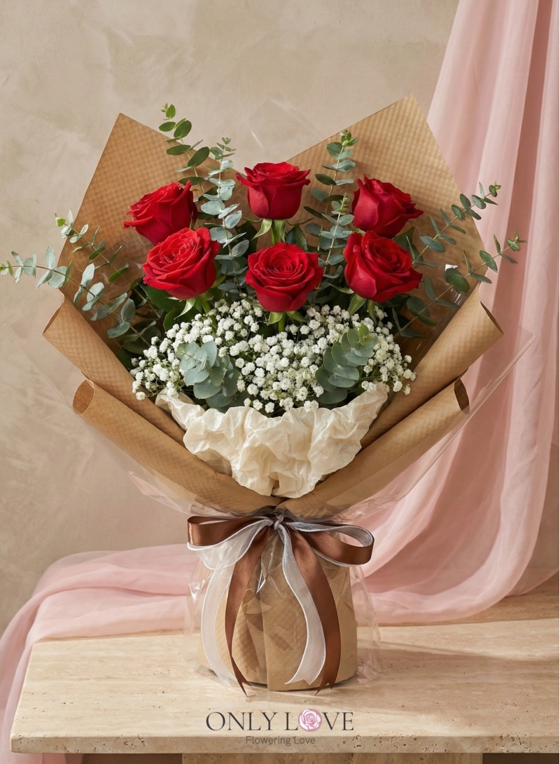L76 Enchanted Blush Roses Bouquet (M)