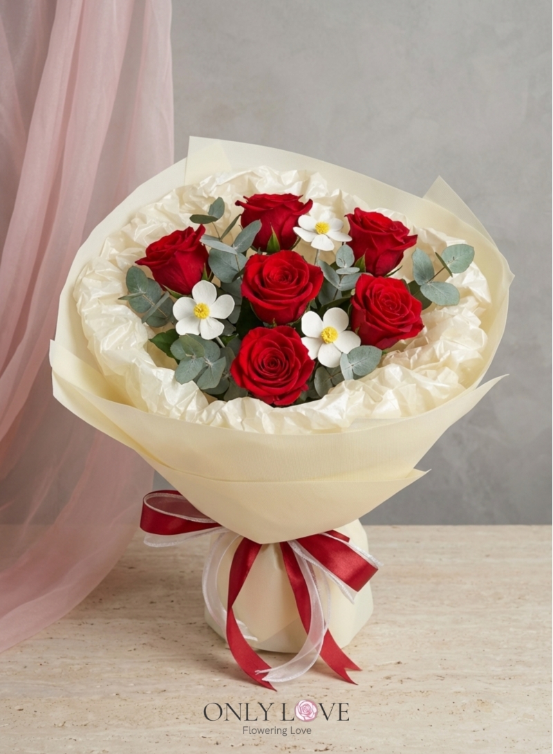 L10 Enchanted Blush Roses Bouquet (M)