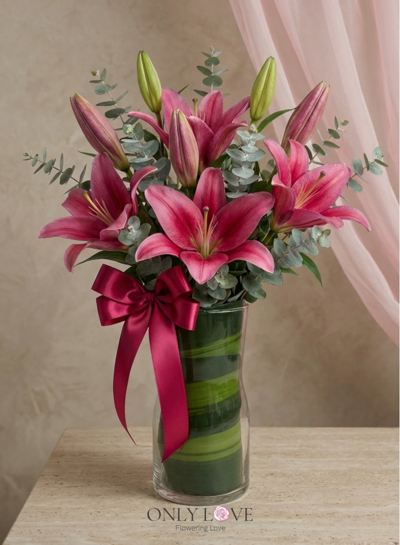 VT032 Enchanted Blush Lilies in Vase