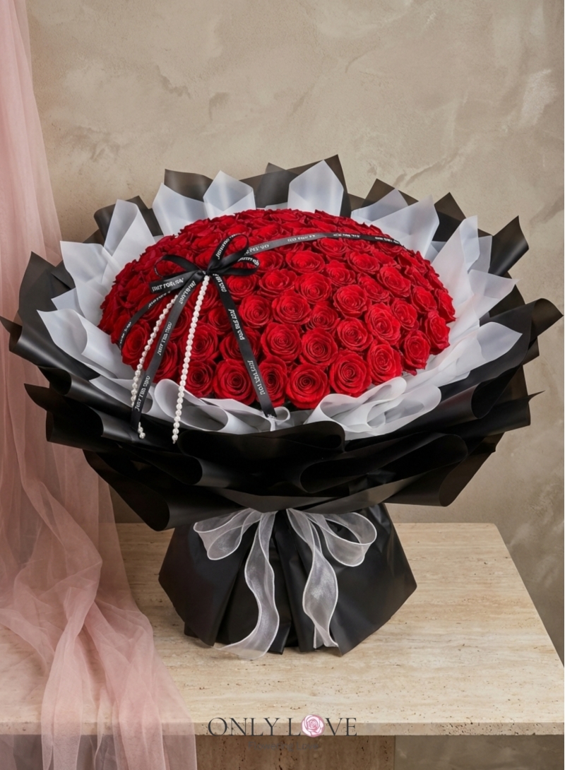 VT037 Enchanted Blush 99 Imported Roses Bouquet