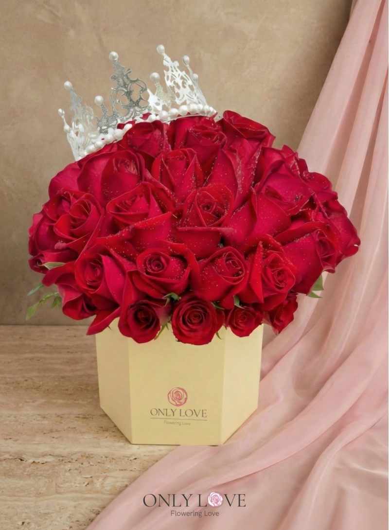 VT043 Enchanted Blush 50 or 99 Imported Roses Bloom Box