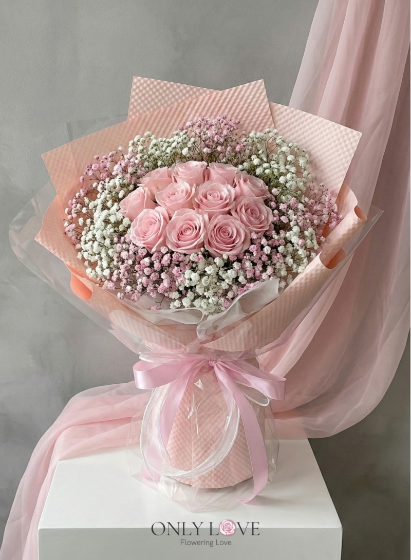 VT046 Enchanted Blush Roses Bouquet (M)