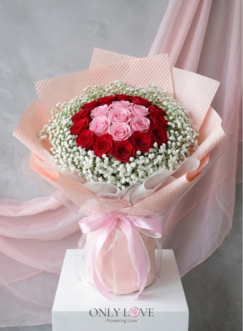 VT052 Enchanted Blush Roses Bouquet (M-L)
