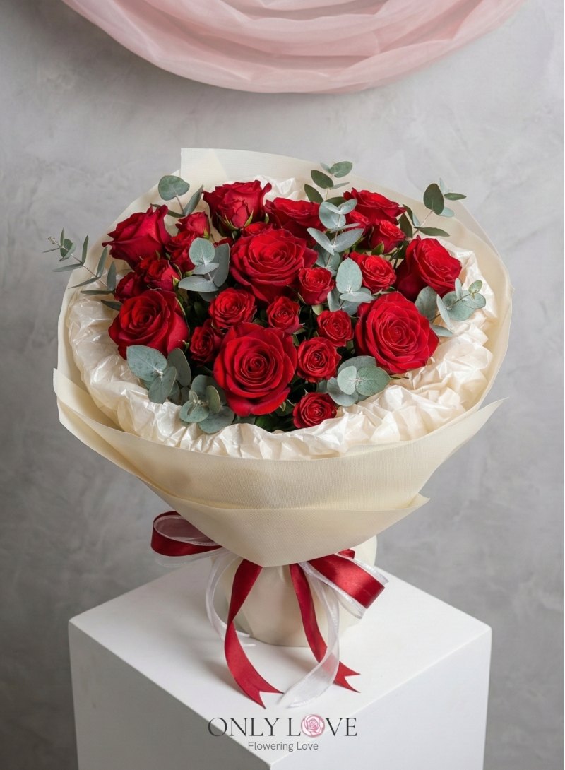 VT056 Enchanted Blush Roses Bouquet (M)