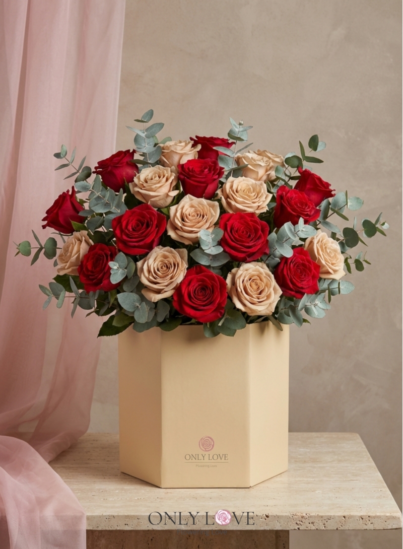 VT057 Enchanted Blush Roses Bloom Box