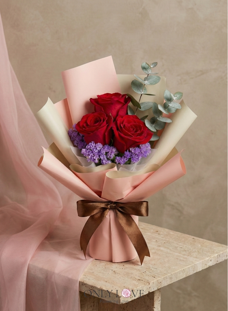 VT062 Enchanted Blush Roses Bouquet