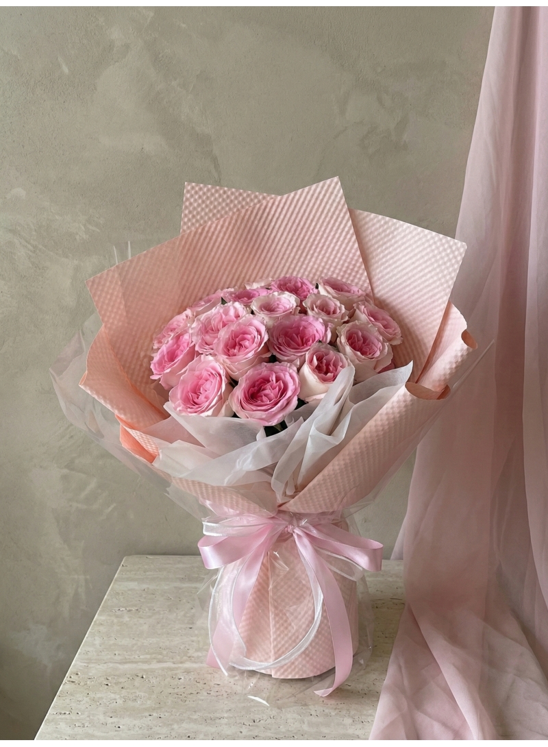 CF022 Enchanted Blush Roses Roselle Bouquet