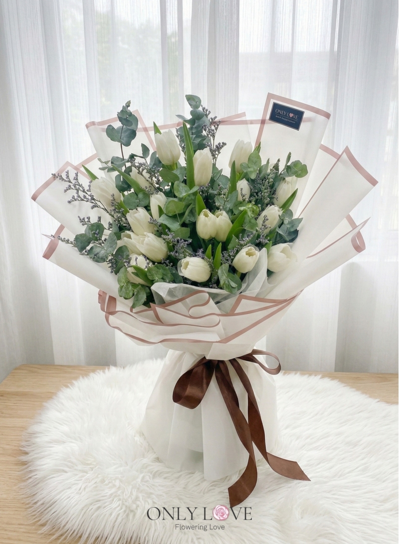 THB02 Tulip Bouquet