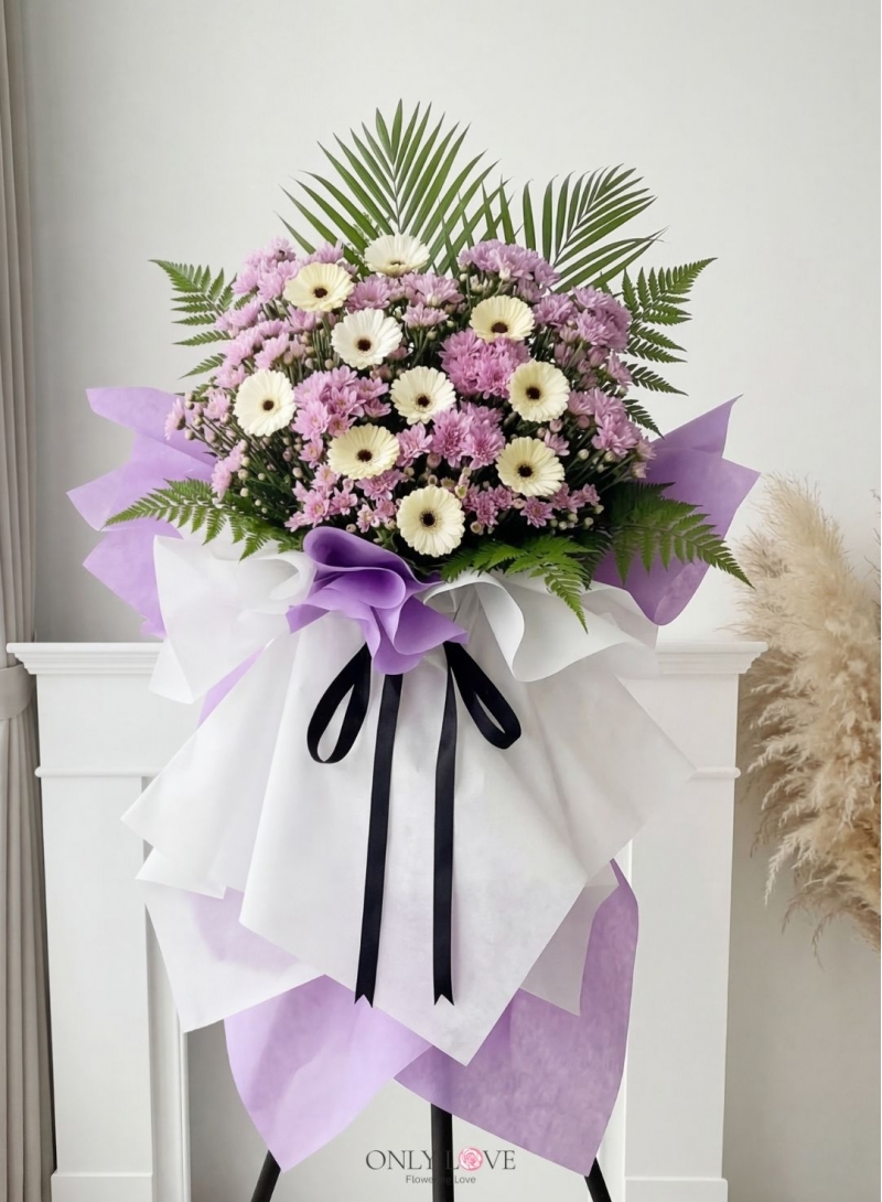 C37 Condolence Stand