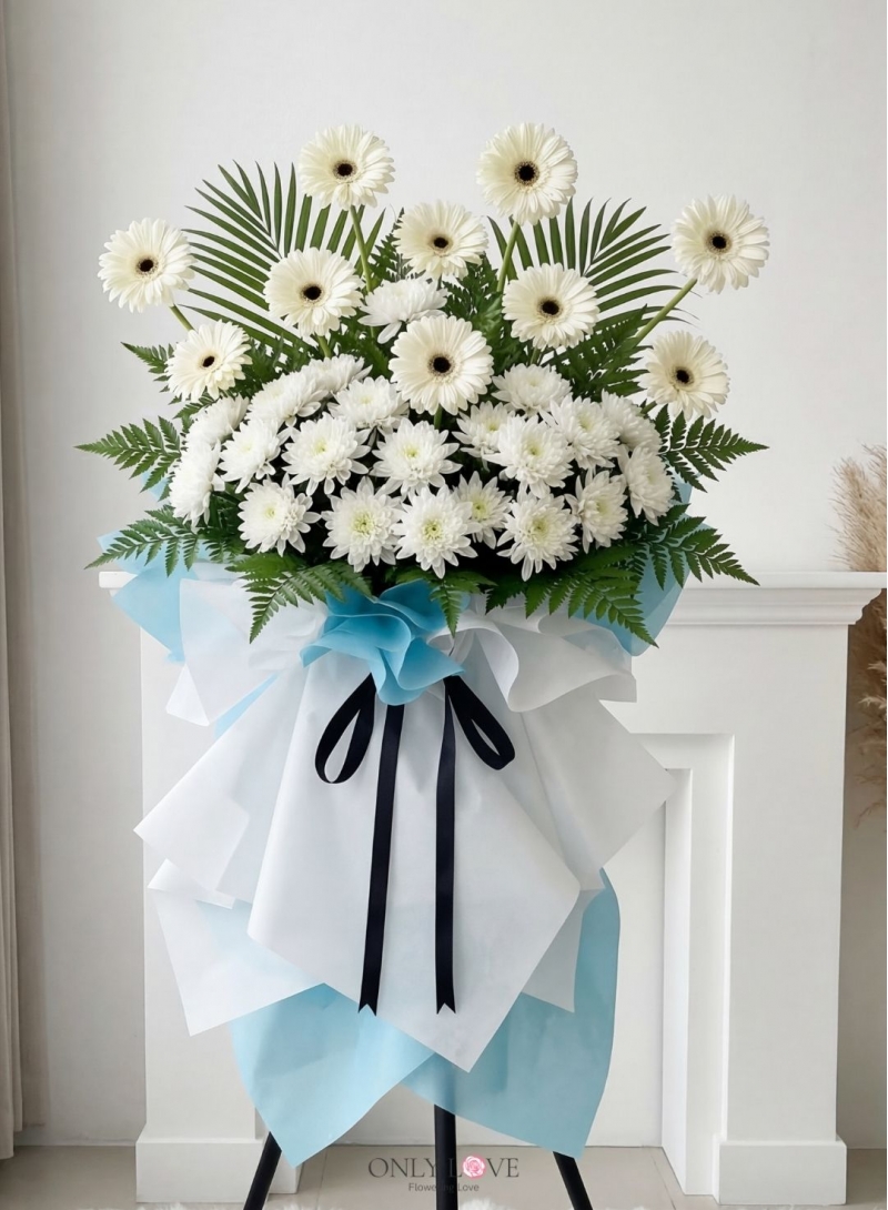 C104 Condolence Wooden Stand