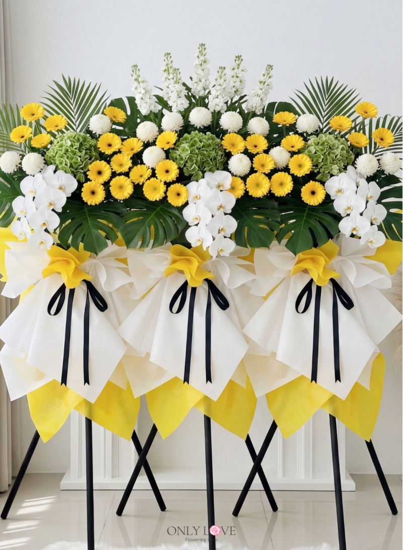 C176 Sympathy Flowers Stand