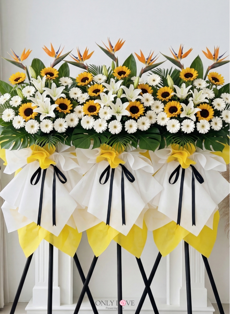 C179 Sympathy Flowers Stand