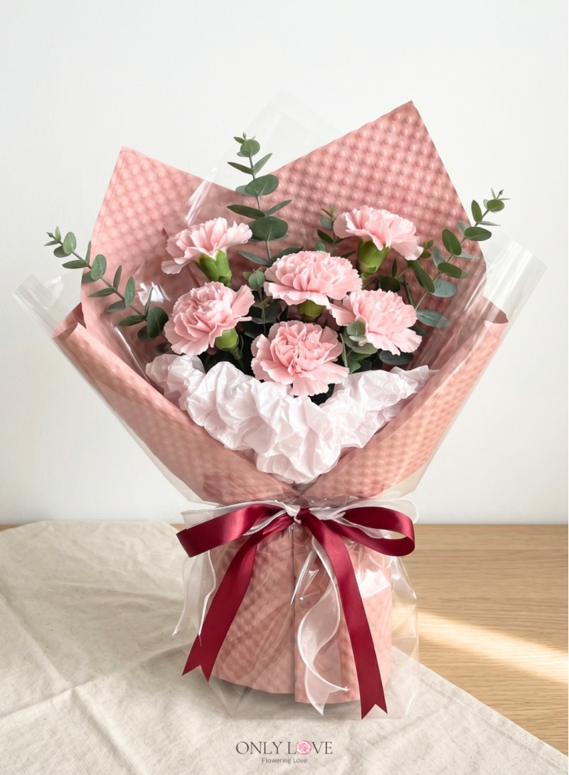 MD042 Carnation Bouquet