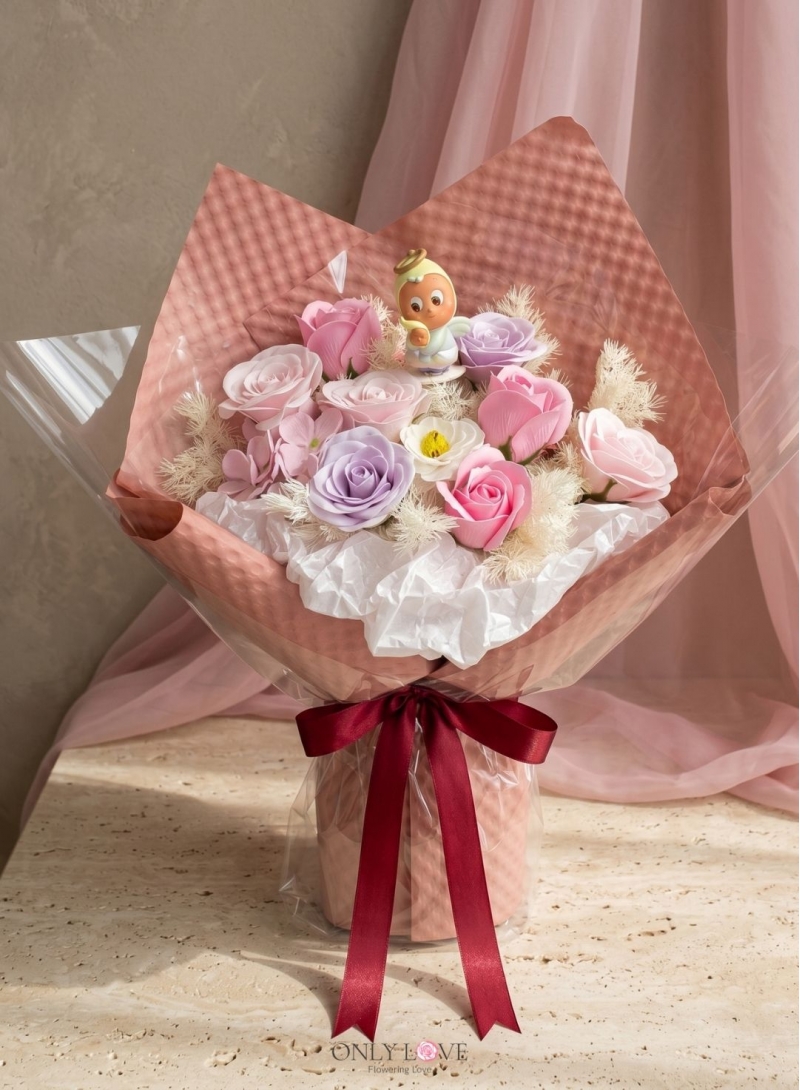 GB20 Twinkle Twinkle Doll Pastel Soap Flower Bouquet (Artificial)