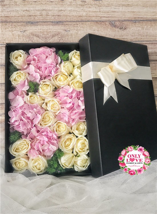 LB29 Rose Hydrangea Gift Box