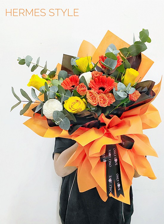 L159 Hermes Style Bouquet