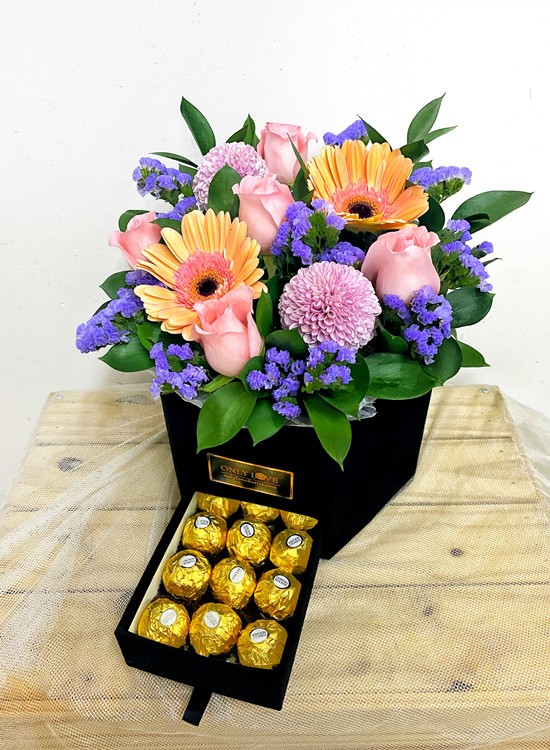 BB024 Flower Bloom Box | Mother's day flower delivery to Kuala Lumpur