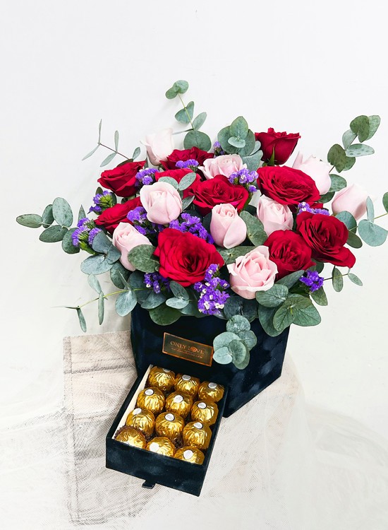CF013 Choc & Flower Gift Box