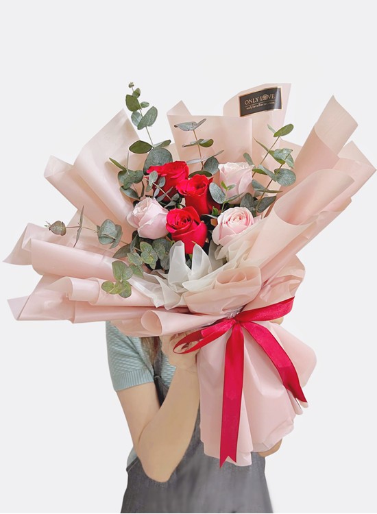 L97 Korean Style Rose Bouquet
