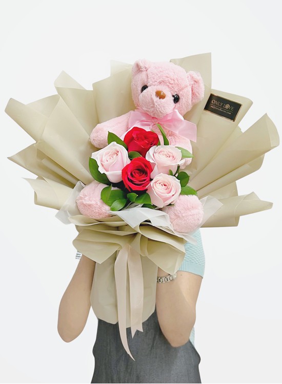 L68 Korean Style Rose Bouquet
