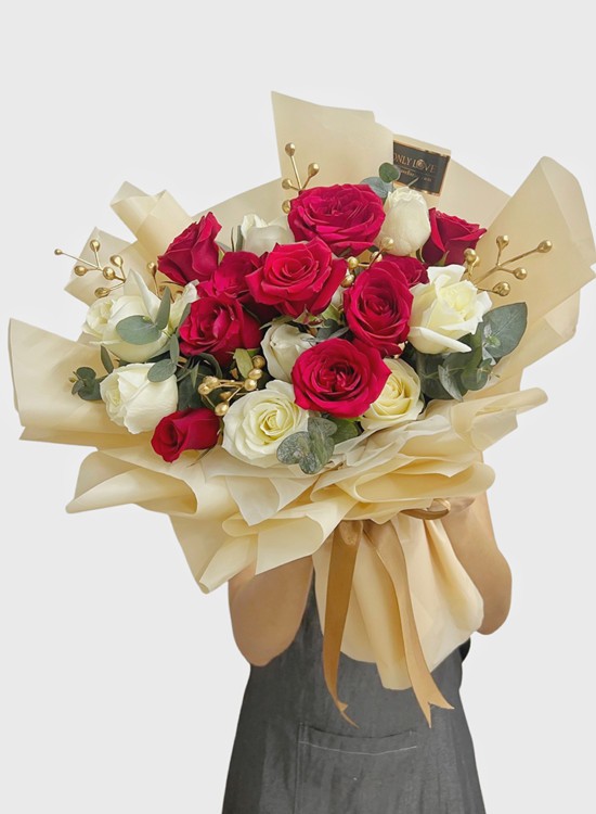 L31 Korean Style Rose Bouquet