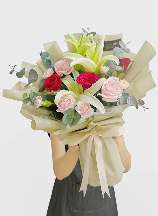 L125 Korean Style Rose Bouquet