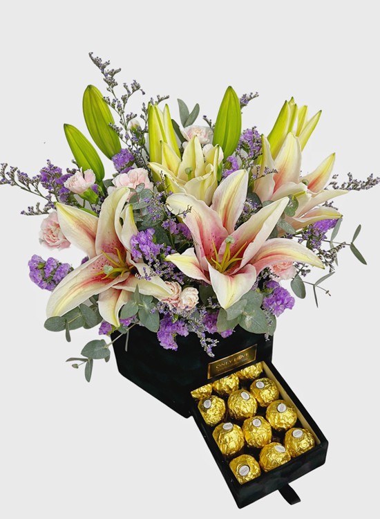 CF035 Choc & Flower Gift Box