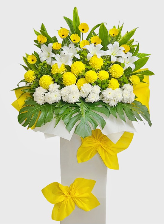 C137 Condolence Flower Box