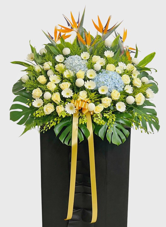 C138 Condolence Flower Box