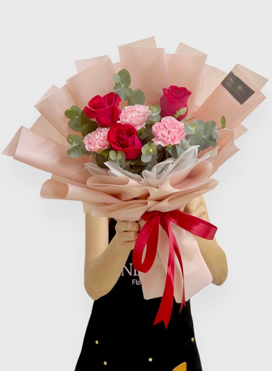 MD054 Carnation Bouquet