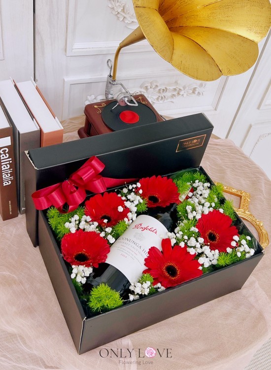 LB31 Red Wine Flower Gift Box