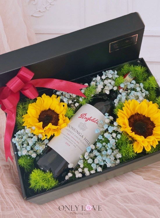 LB10 Red Wine Flower Gift Box