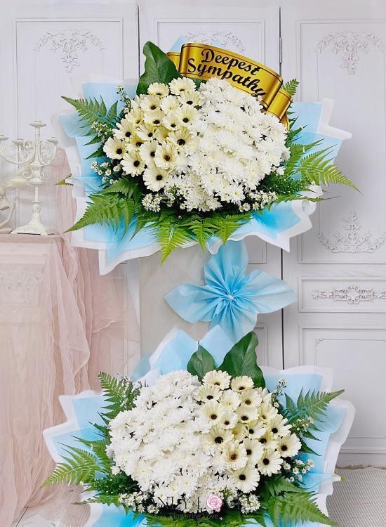 C140 Condolence Flower Box
