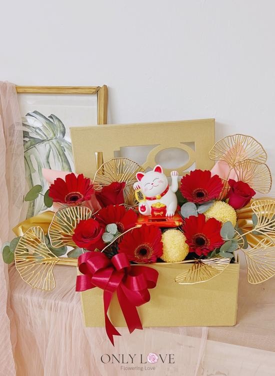 LB02 Fortune Cat Flower Gift Box