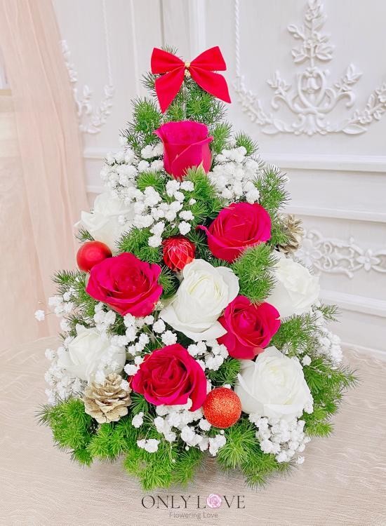 CM017 Christmas Flowers Tree