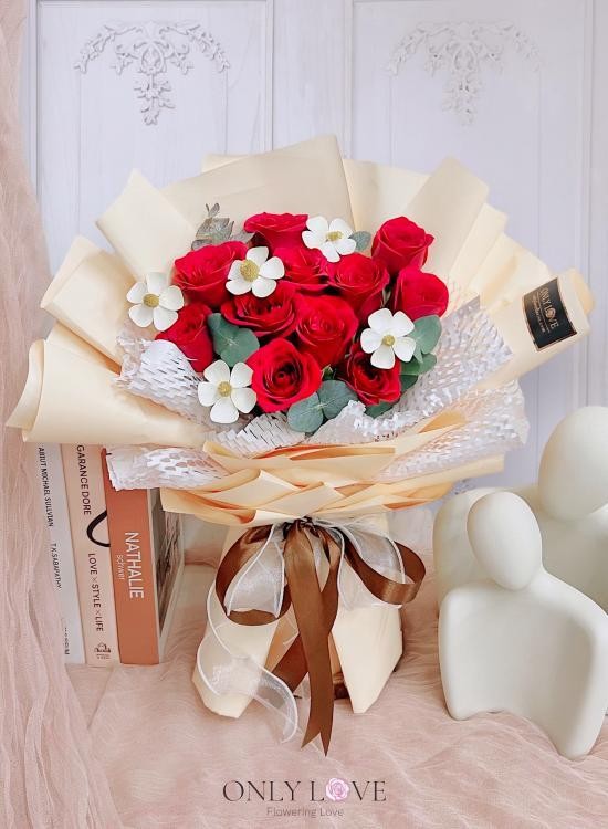 L99 Korean Style Rose Bouquet