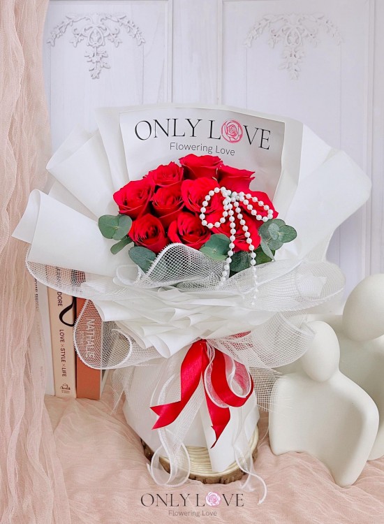 L115 Korean Style Rose Bouquet
