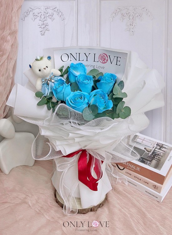 L82 Korean Style Rose Bouquet (Blue)
