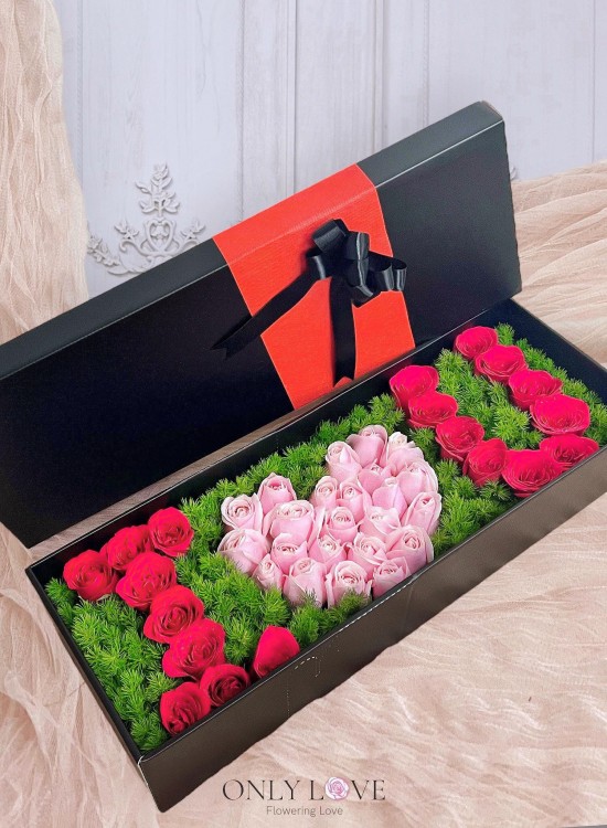 "I Love U" Roses Gift Box