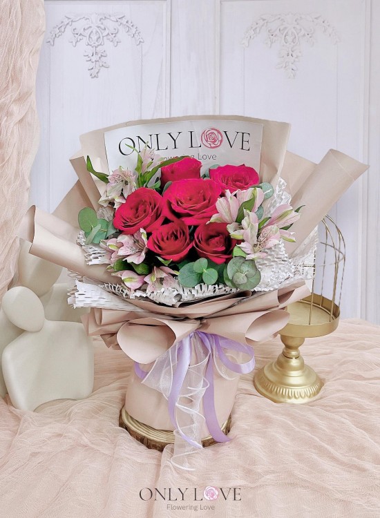 L52 Korean Style Rose Bouquet