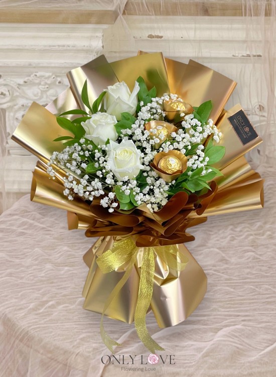 L77 Rose Ferrero Rocher Bouquet