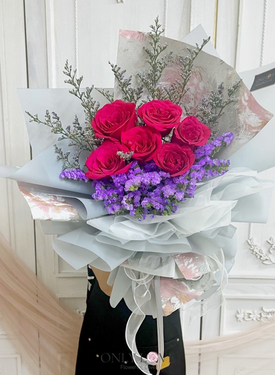 L101 Classic Elegance Rose Bouquet