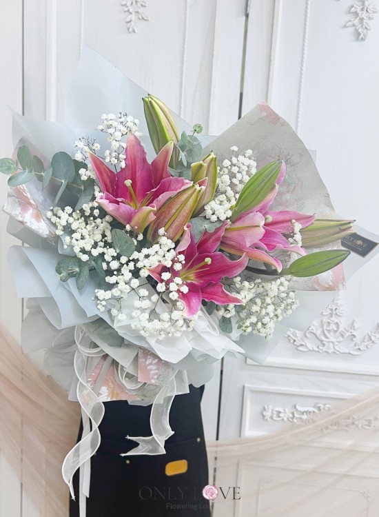 A19 Classic Elegance Lilies Bouquet